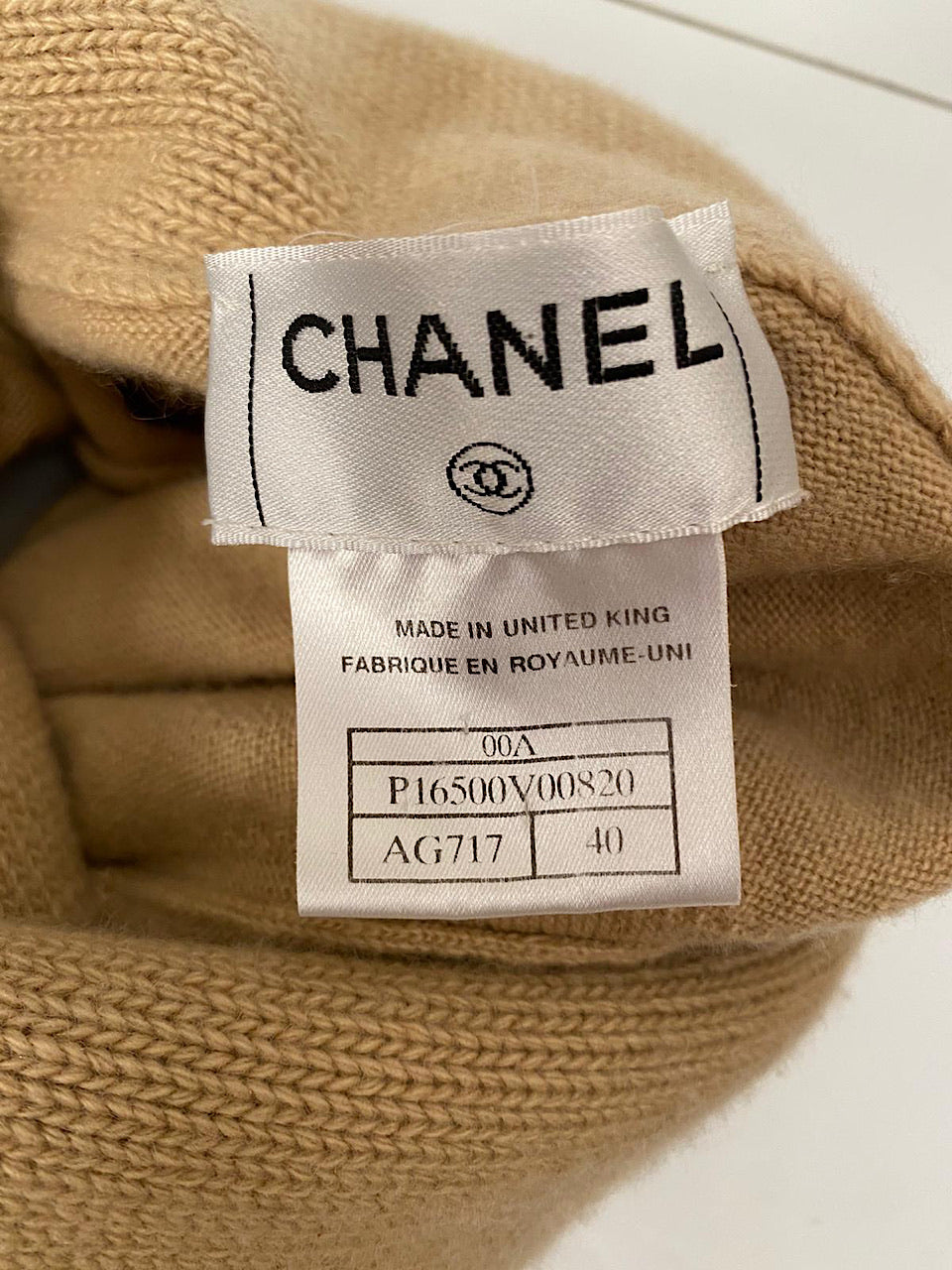 Chanel 00A 2000 Fall Light Brown Beige Turtleneck Sweater Blouse FR 40 US 4/6