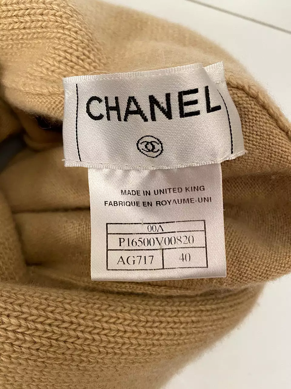 Chanel 00A 2000 Fall Light Brown Beige Turtleneck Sweater Blouse FR 40 US 4/6