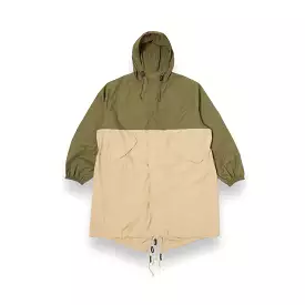 Universal Works Beach Parka 30101 recycled poly tech olive/sand